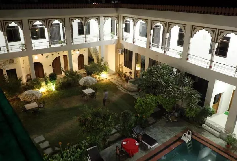 Hotelli Ranthambore Resort