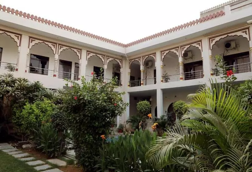 Hotelli Ranthambore Resort