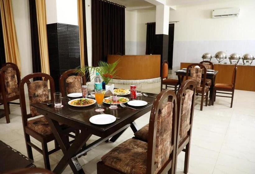 ホテル Ranthambore Resort