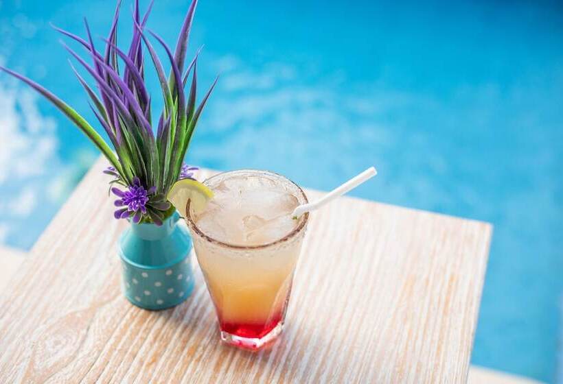 هتل Santorini Beach Resort