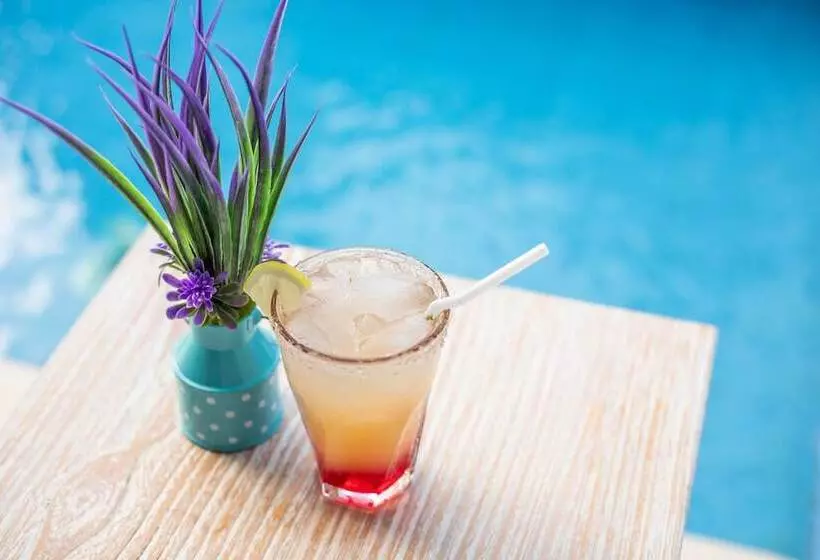 هتل Santorini Beach Resort