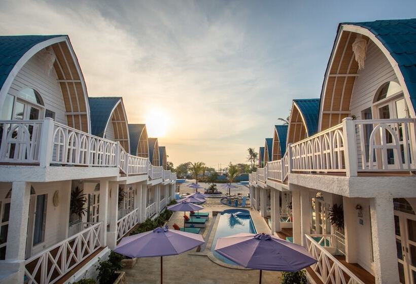 هتل Santorini Beach Resort