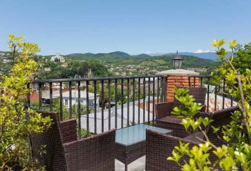 هتل Terrace Kutaisi