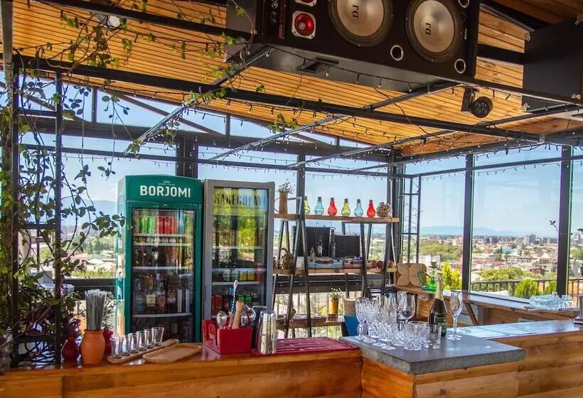 هتل Terrace Kutaisi