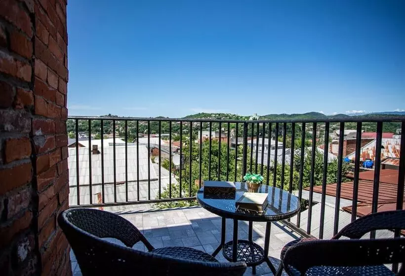 هتل Terrace Kutaisi