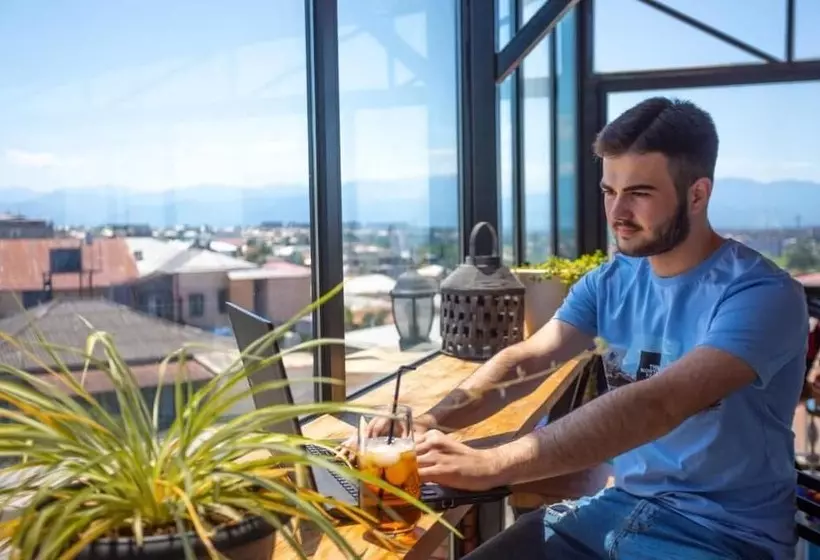 هتل Terrace Kutaisi