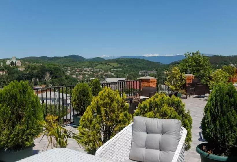 هتل Terrace Kutaisi