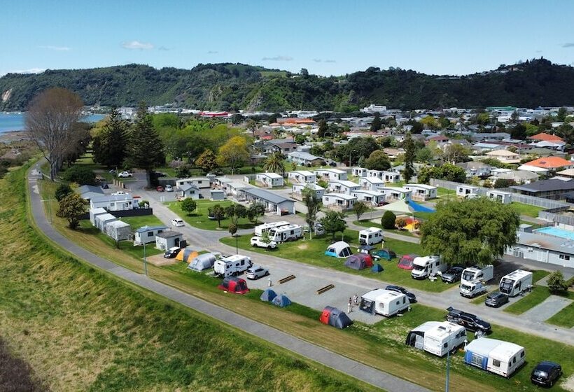 בית מלון כפרי Riverside Whakatane Holiday Park