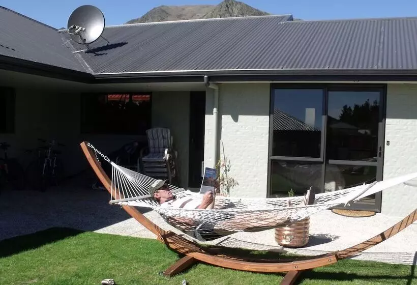 Bigsky Bed And Breakfast