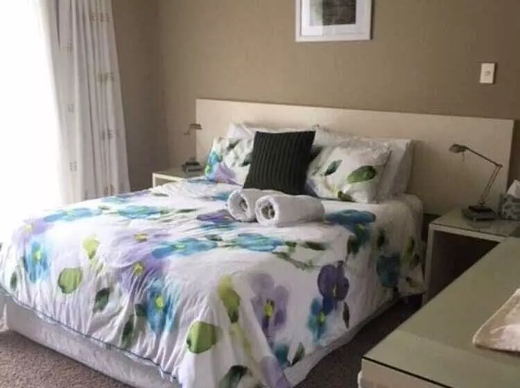 Bigsky Bed And Breakfast