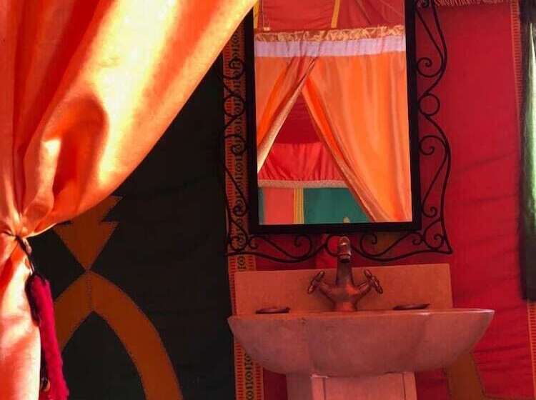 Отель Luxury Maktoub