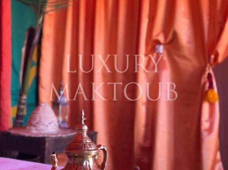 Отель Luxury Maktoub