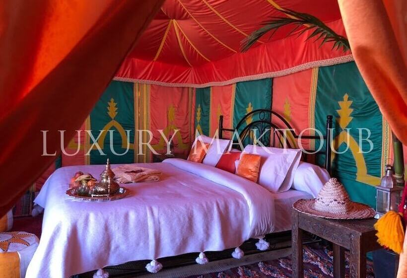 Отель Luxury Maktoub