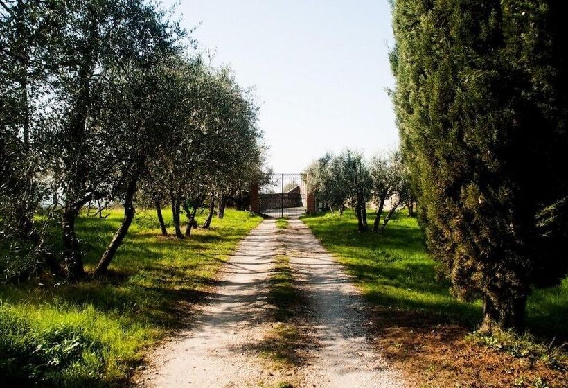 Сельский отель Podere Scaluccia