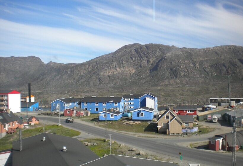 هتل Sisimiut