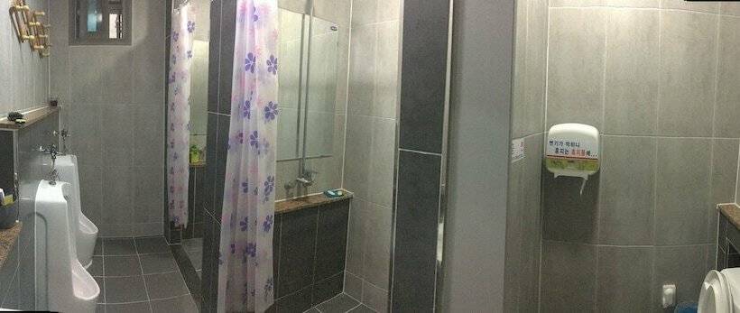 Jjbro Hostel Guest House