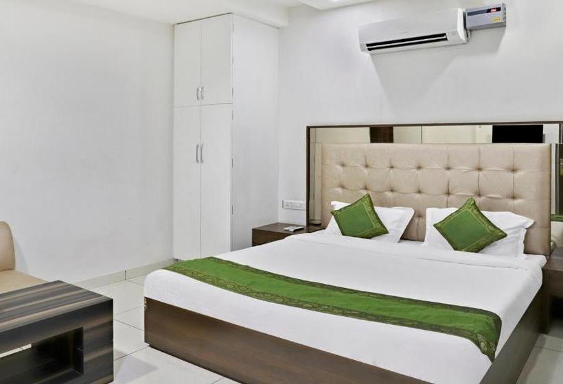 هتل Treebo Trip K Homes