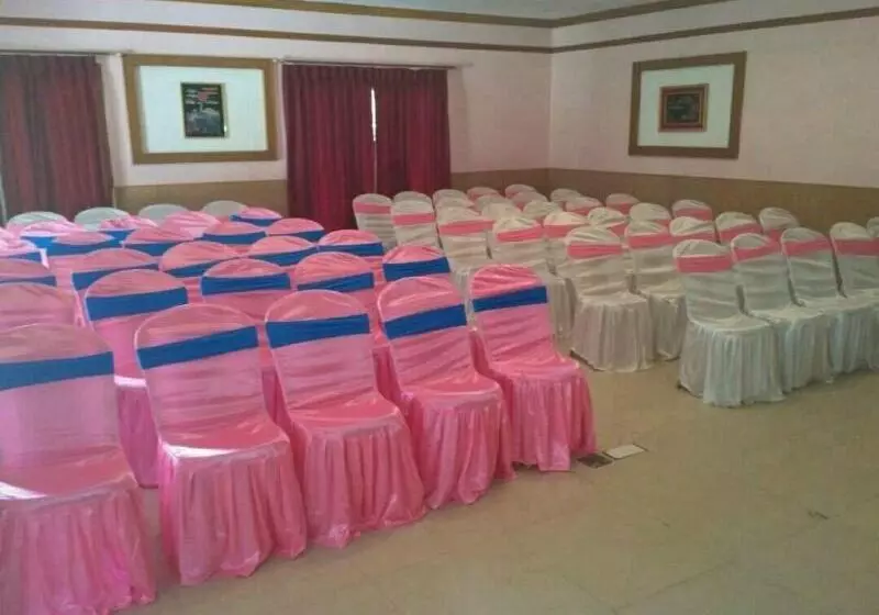 Sathya Park & Resorts