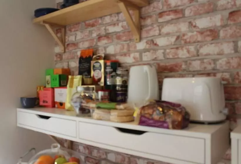 Aamiaismajoitus (B&B) Cois Ba House