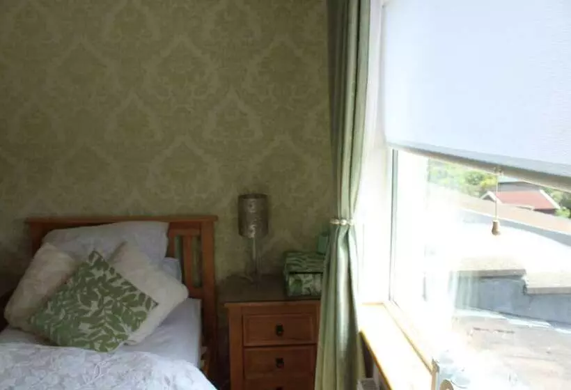 Aamiaismajoitus (B&B) Cois Ba House