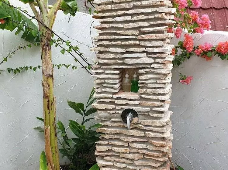 ベッドアンドブレックファースト Mario Hotel And Cafe