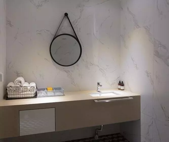 Hound Hotel Seomyeon Beomcheon