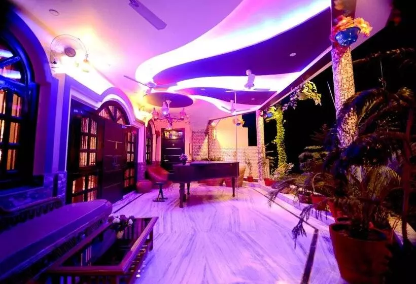 ホテル Aman Homestay, A Boutique