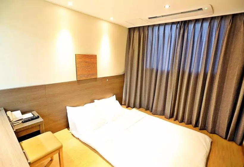 Grandmillions Hotel Seogwipo