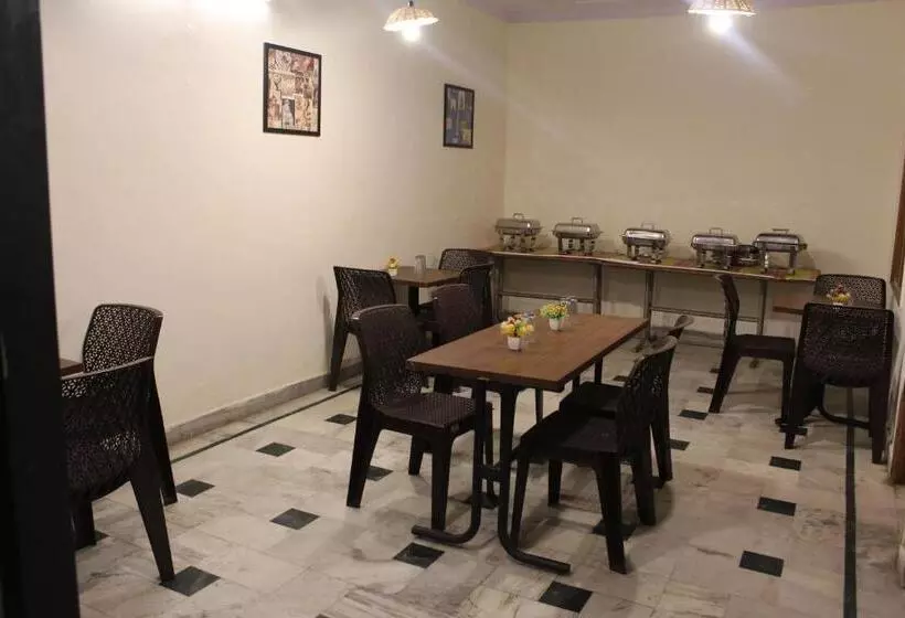 Hotelli Maharana Palace