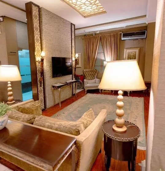 هتل Shelton S Rezidor Peshawer