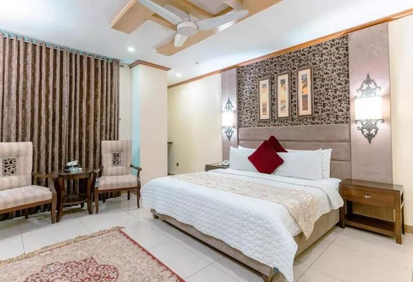 هتل Shelton S Rezidor Peshawer