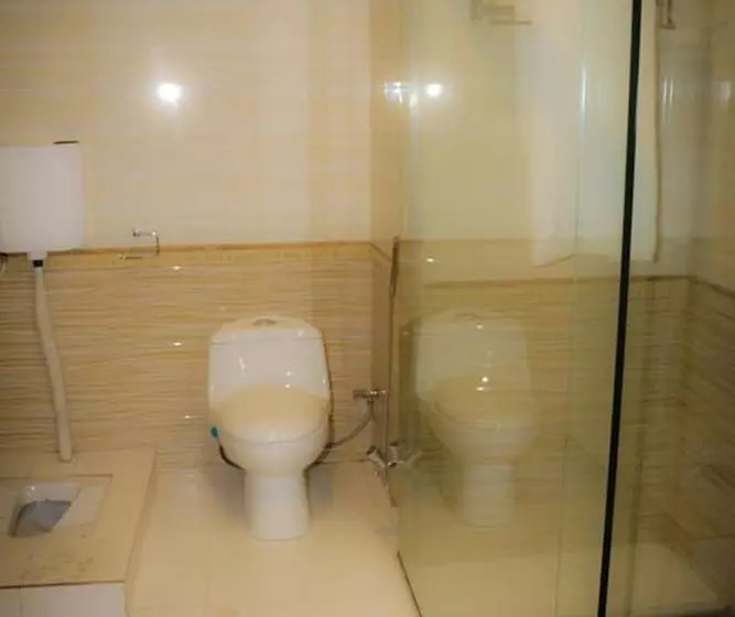 هتل Shelton S Rezidor Peshawer