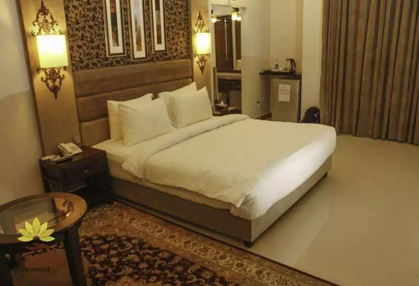 هتل Shelton S Rezidor Peshawer