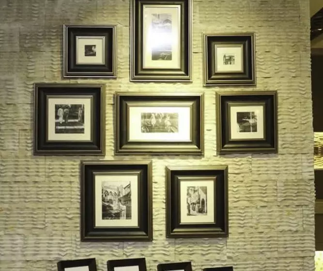 هتل Shelton S Rezidor Peshawer