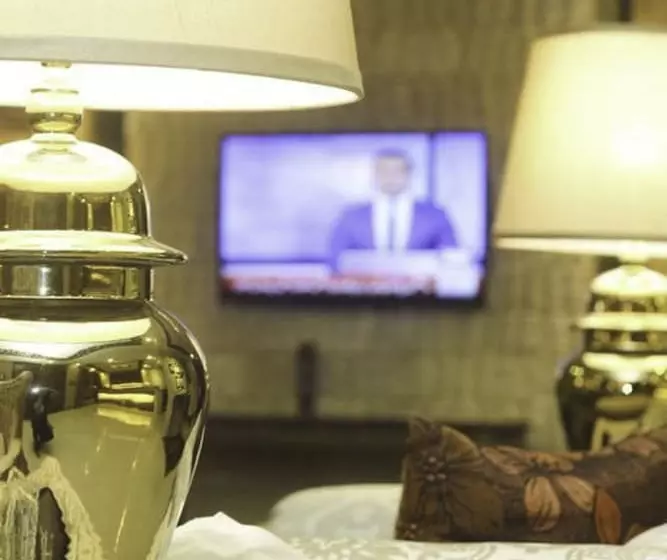 هتل Shelton S Rezidor Peshawer