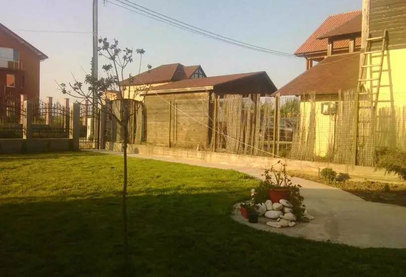 پانسیون Casa Noastra