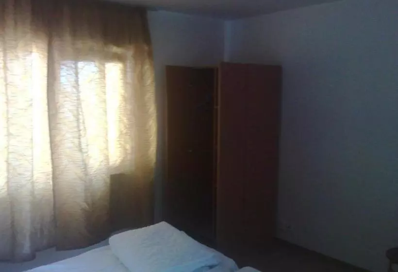 پانسیون Casa Noastra