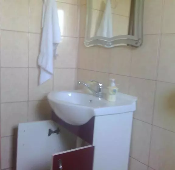 پانسیون Casa Noastra