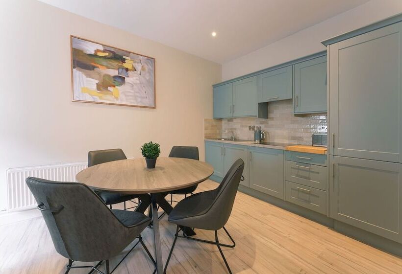 פנסיון Kingston S Townhouse