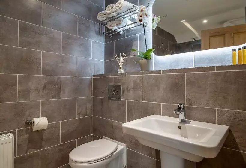 Majatalo Kingston S Townhouse