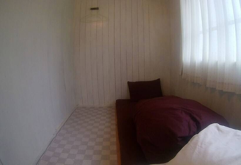 Guesthouse Nandeyanen Hostel