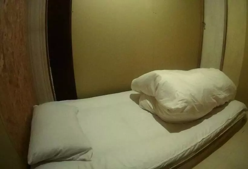 Guesthouse Nandeyanen   Hostel