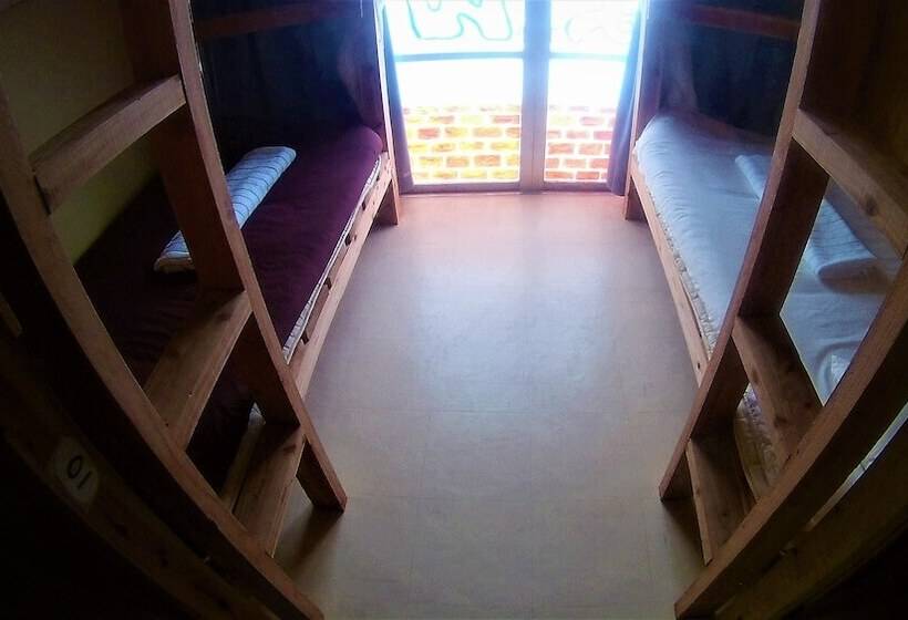 Guesthouse Nandeyanen Hostel