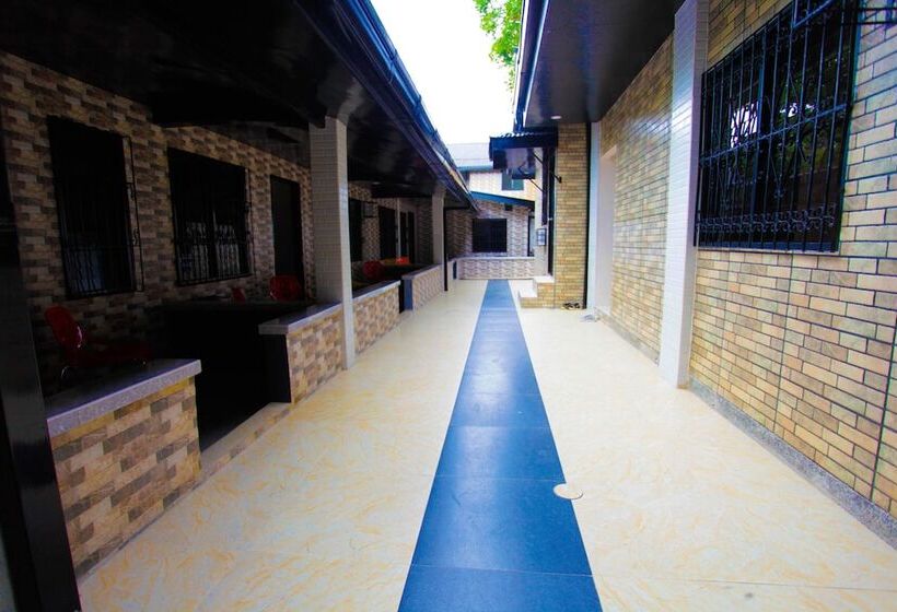 Halfway House Hostel Mactan Cebu Airport