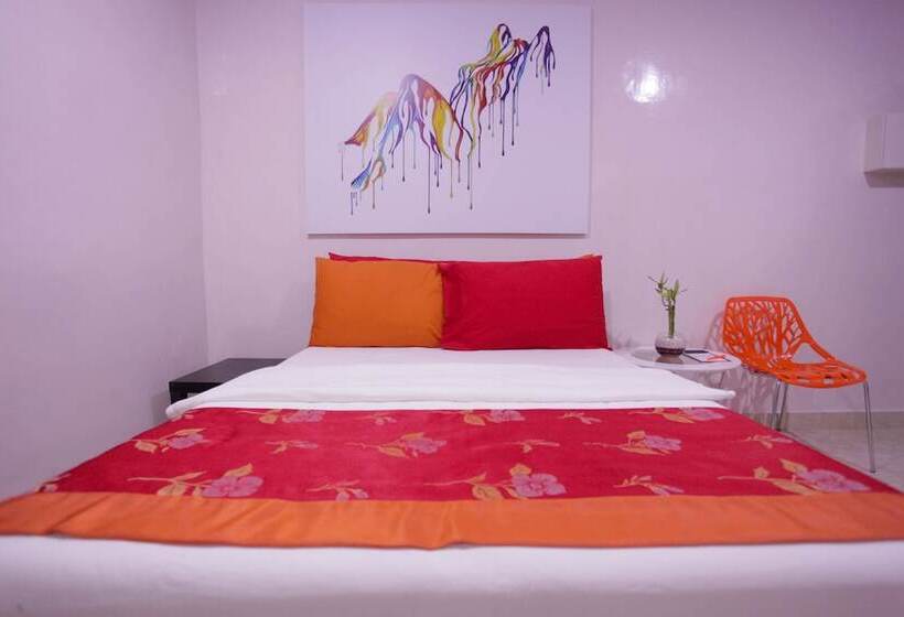 Halfway House Hostel Mactan Cebu Airport