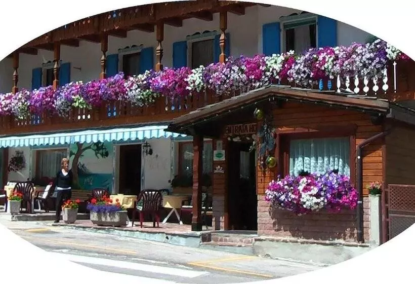 ホテル Albergo Genzianella