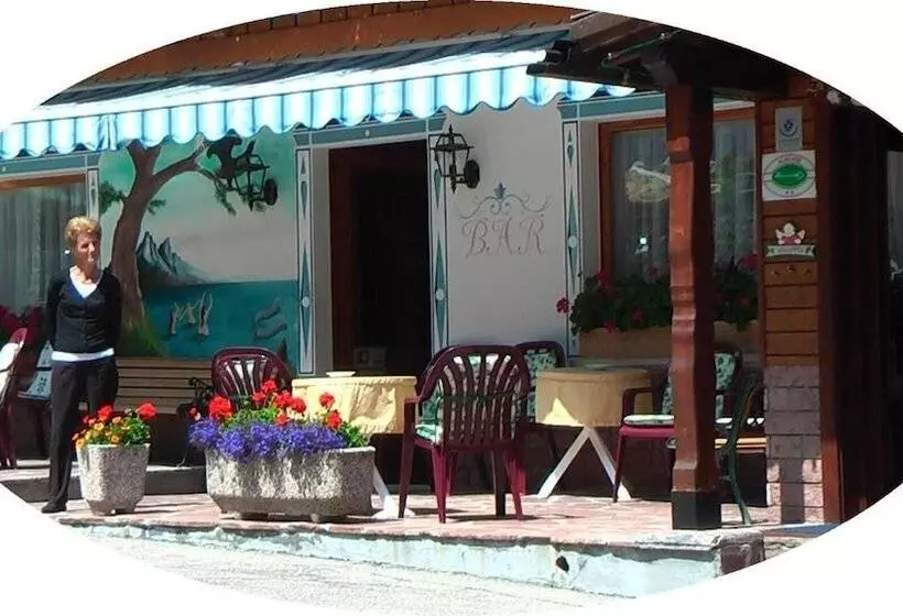 ホテル Albergo Genzianella