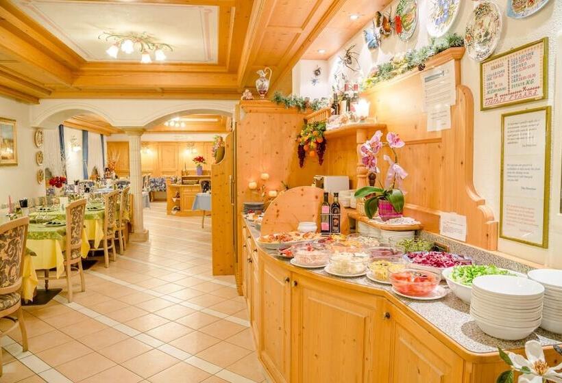 هتل Albergo Genzianella