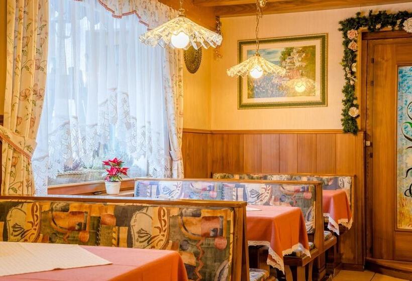 هتل Albergo Genzianella