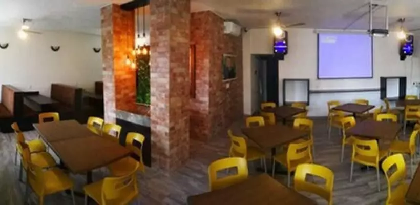 Hotel Delf Inn